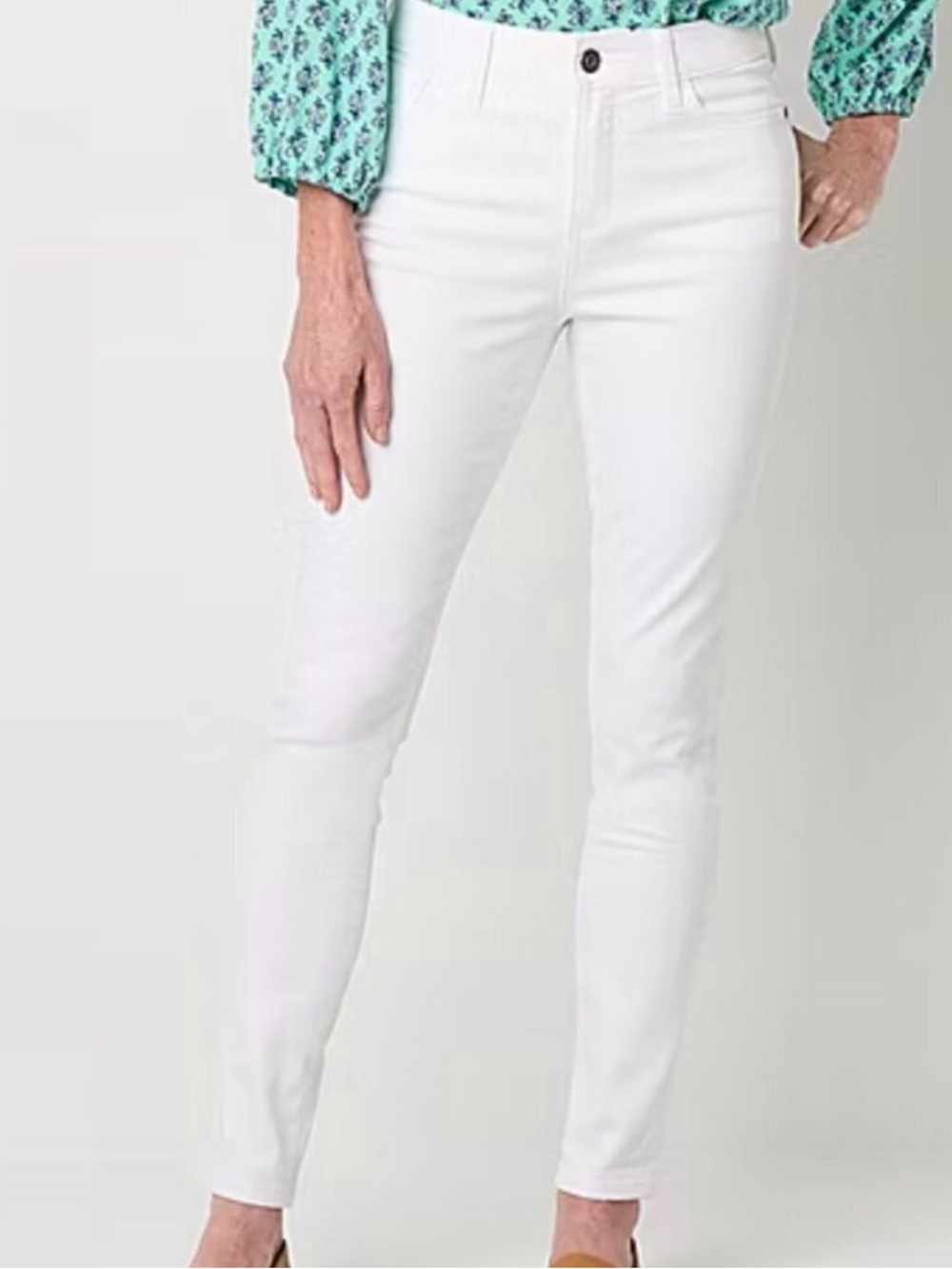St. John's Bay Petite White Skinny Jeans size 18P